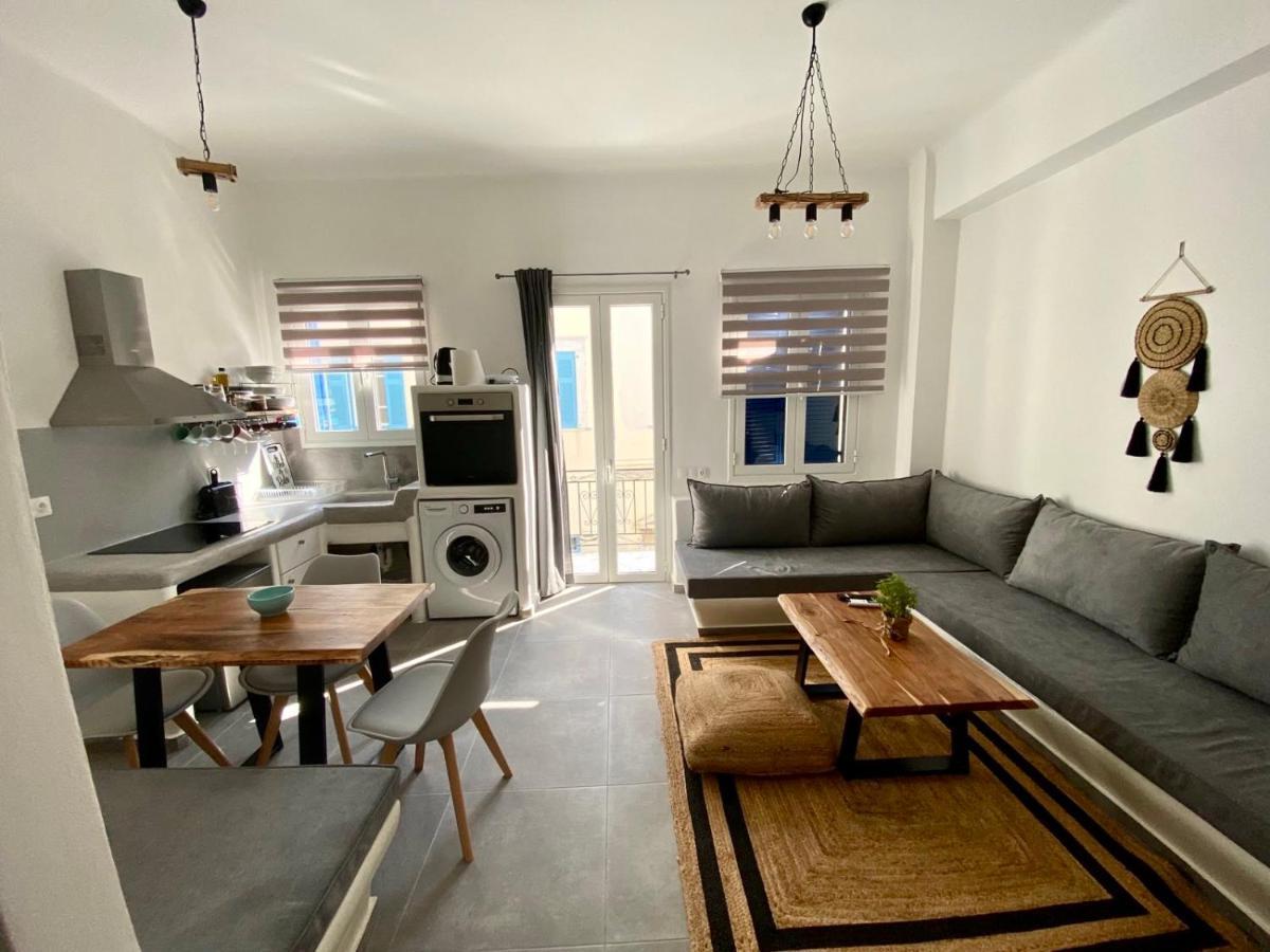 Iakovos' Luxury House Villa Tínos Eksteriør billede