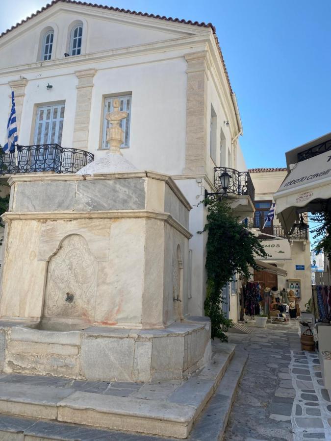 Iakovos' Luxury House Villa Tínos Eksteriør billede